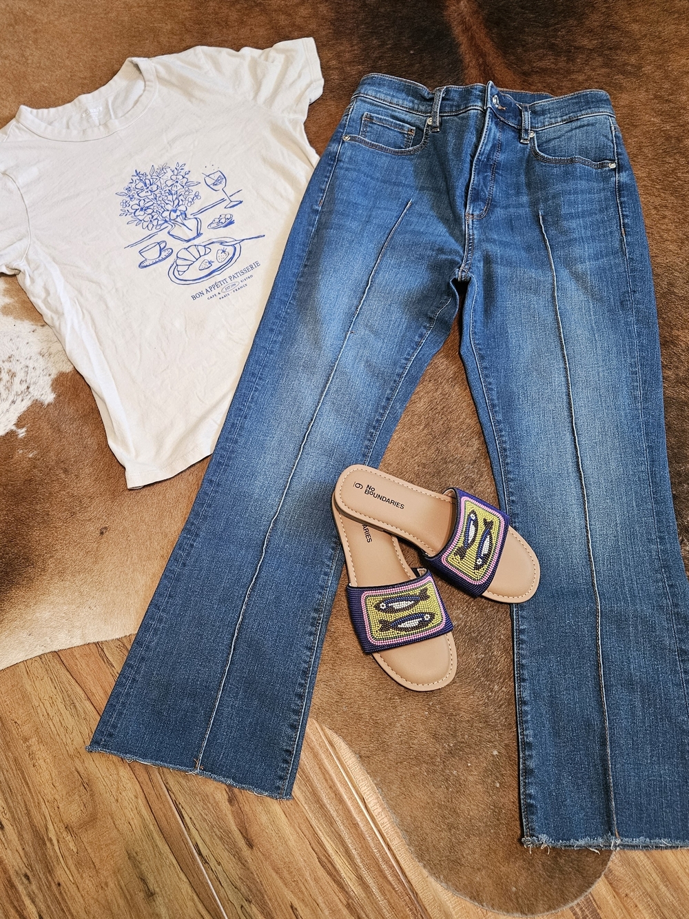 Ann Taylor LOFT Jeans & Graphic Tshirt 6/28 Petite/Short Medium Old Navy